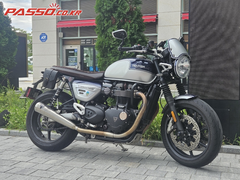 Triumph 스피드 트윈 1200
