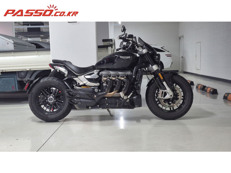 Triumph 로켓Ⅲ R