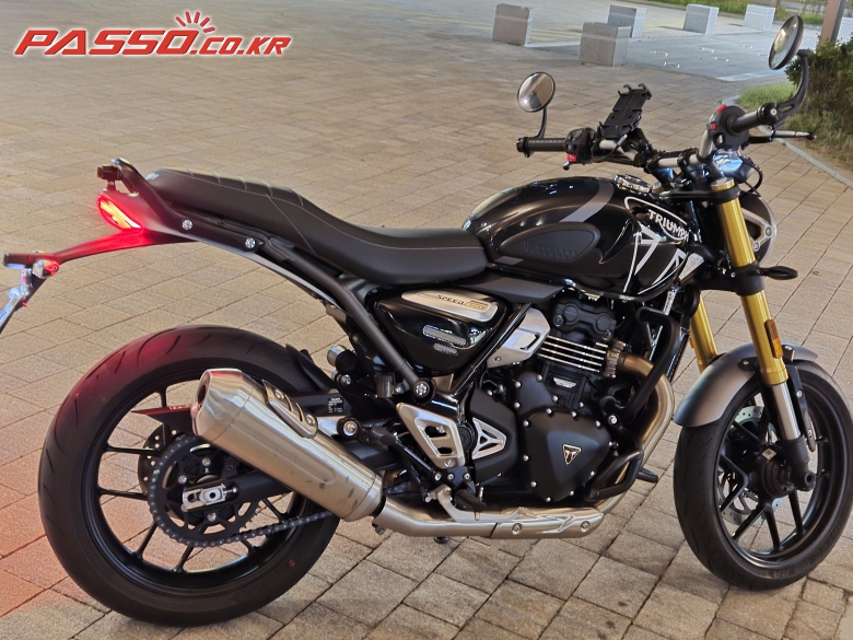 Triumph 스피드 400
