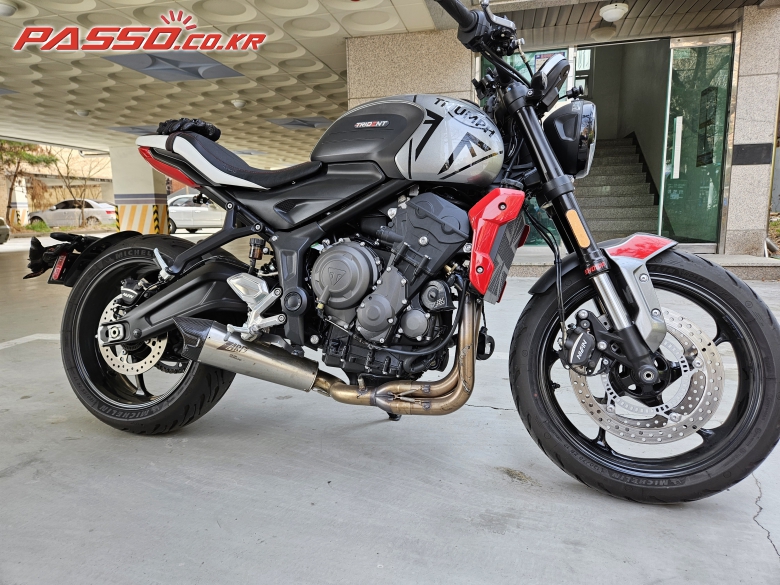 Triumph 트라이던트 660