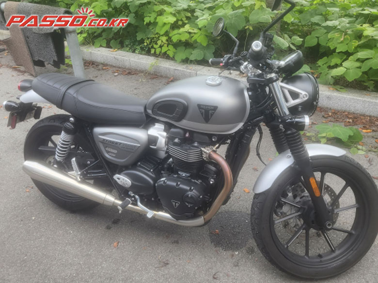 Triumph 스트릿 트윈