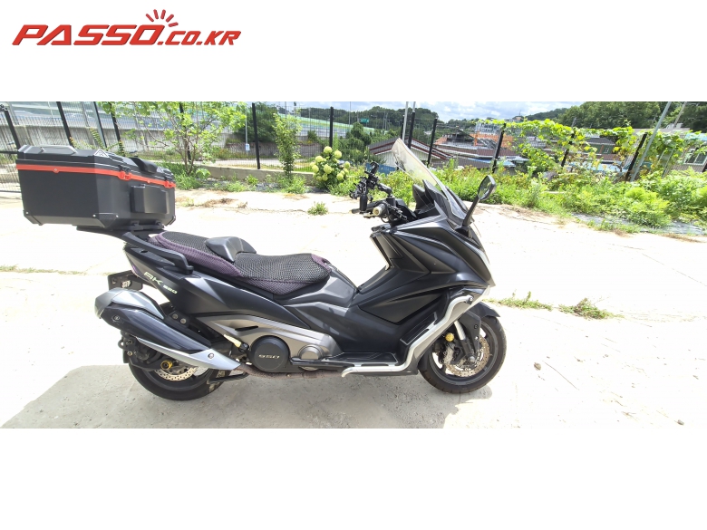 KYMCO AK 550 i