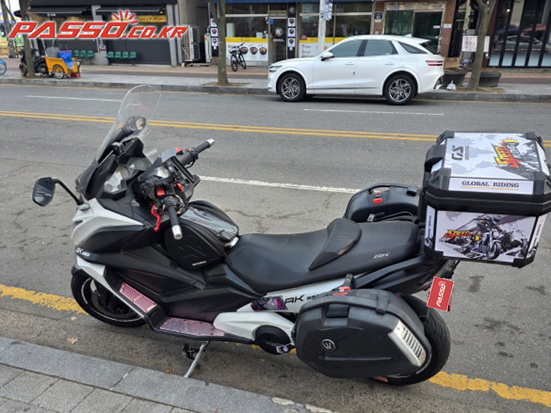 KYMCO AK 550 i