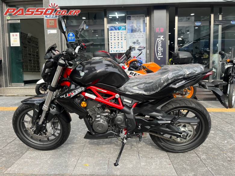 Benelli TNT 300 ABS