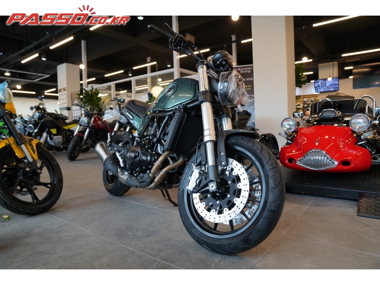 Benelli 레온치노 500