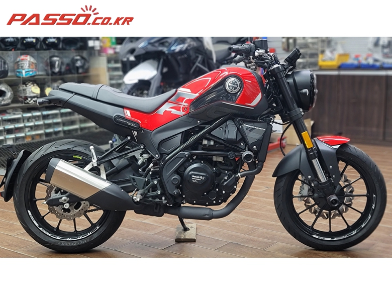Benelli 레온치노 250