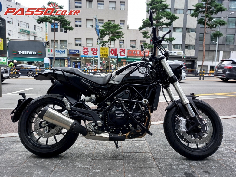 Benelli 레온치노 500