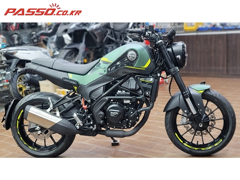 Benelli 레온치노 250