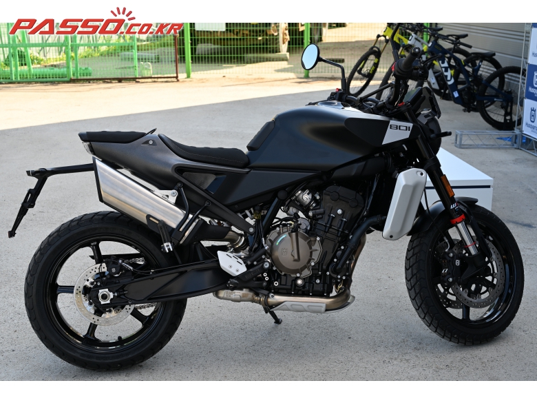 Husqvarna 스바르트필렌 701