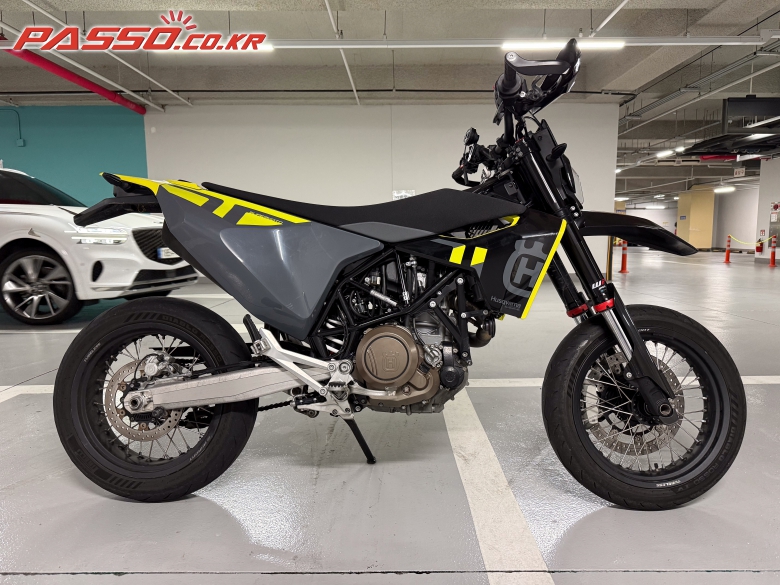 Husqvarna 701 슈퍼모토