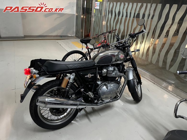 Royal Enfield 인터셉터 650