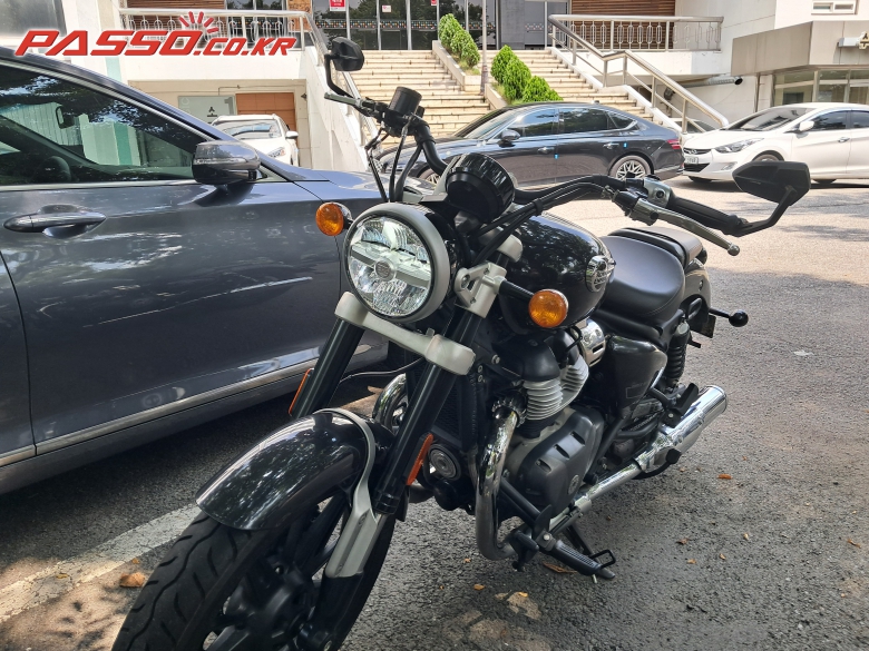 Royal Enfield 슈퍼 메테오 650