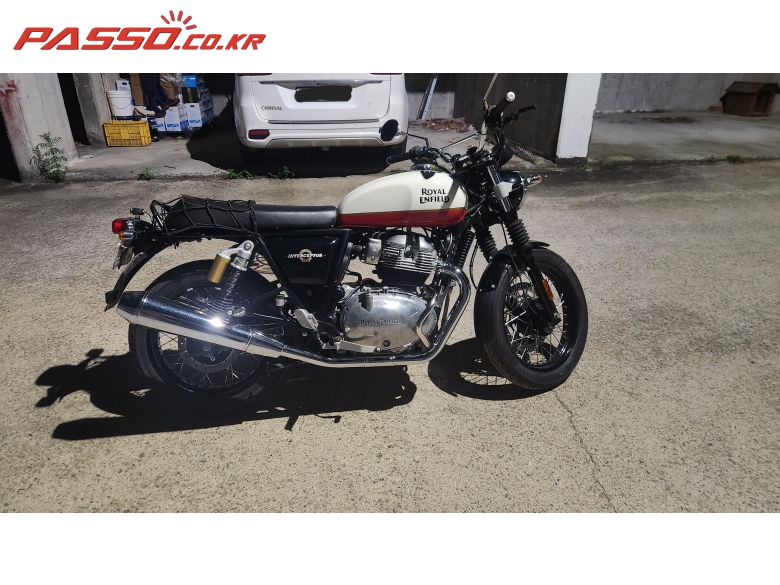 Royal Enfield 인터셉터 650