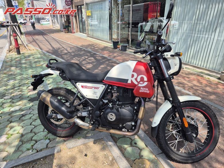 Royal Enfield 스크램 411