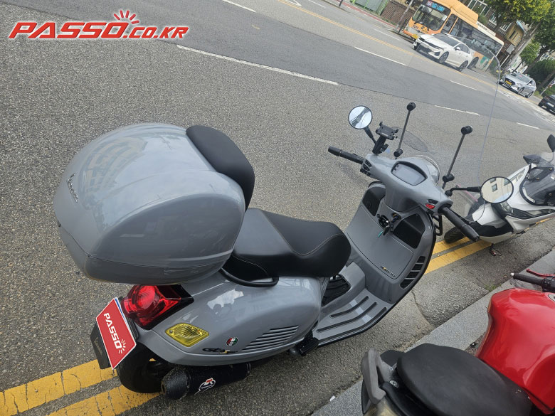 Vespa GTS 300 슈퍼테크