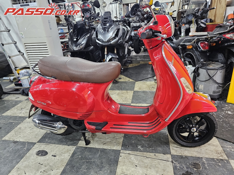 Vespa LX 125