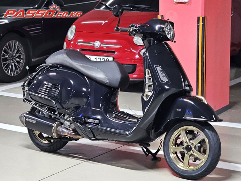 Vespa GTS 300 슈퍼테크