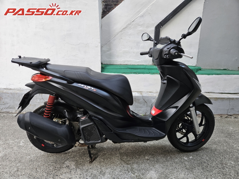 Piaggio 메들리 125 S