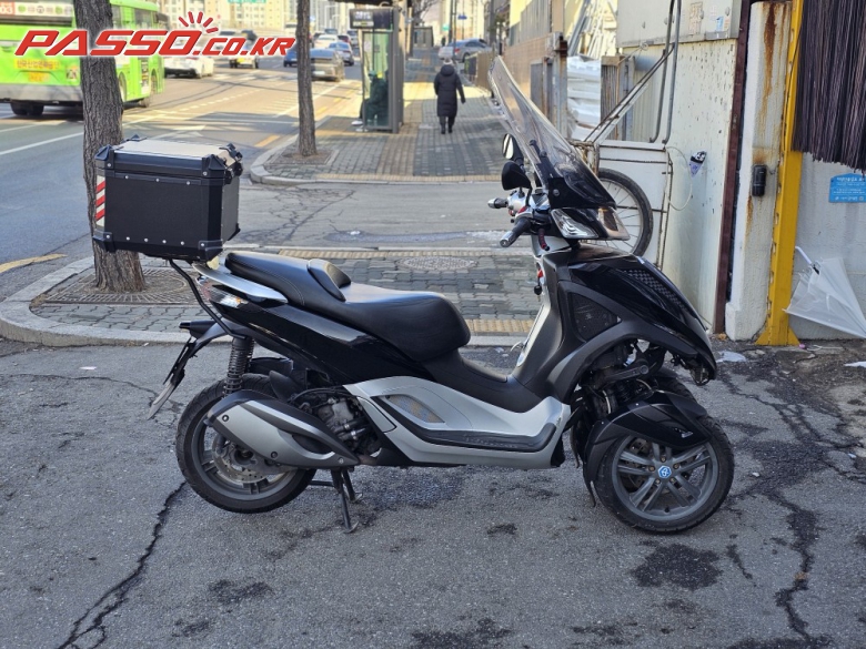 Piaggio MP3 YOURBAN 300 ie LT