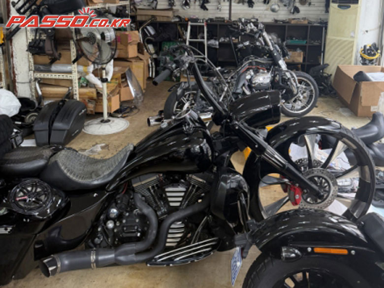 Harley-Davidson 로드킹