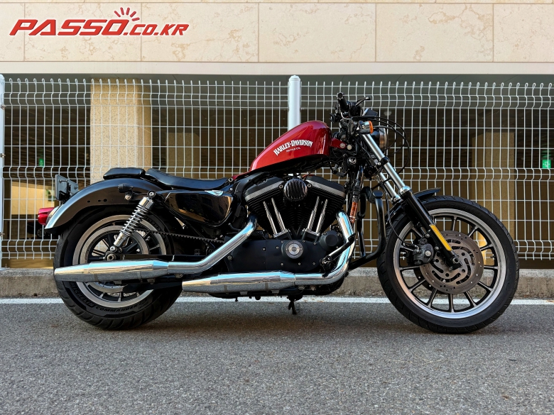 Harley-Davidson 883 R