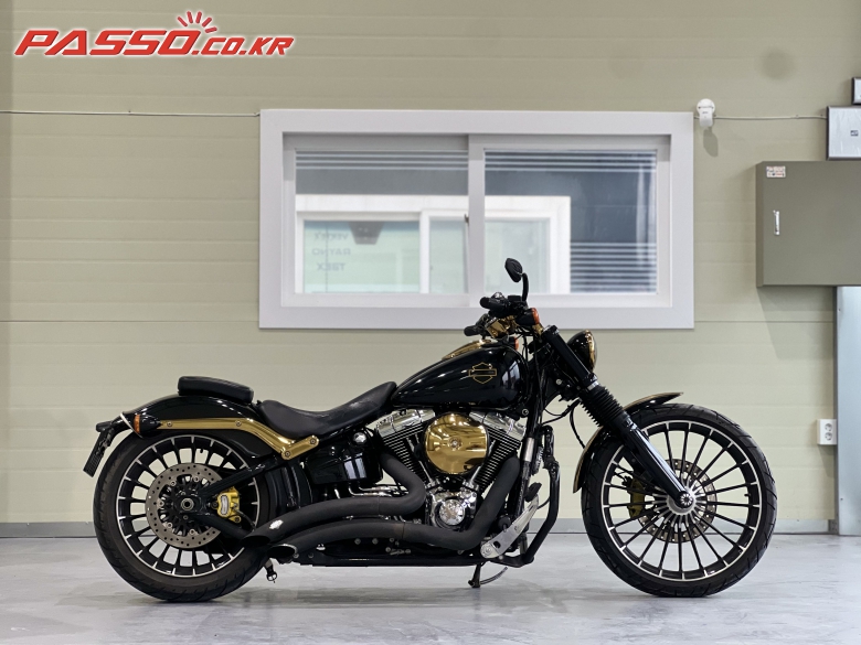 Harley-Davidson 브레이크아웃