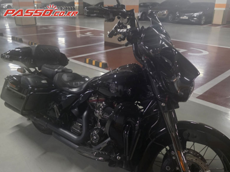 Harley-Davidson CVO 스트리트 글라이드