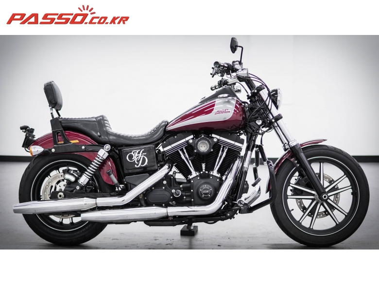 Harley-Davidson 다이나 스트릿밥