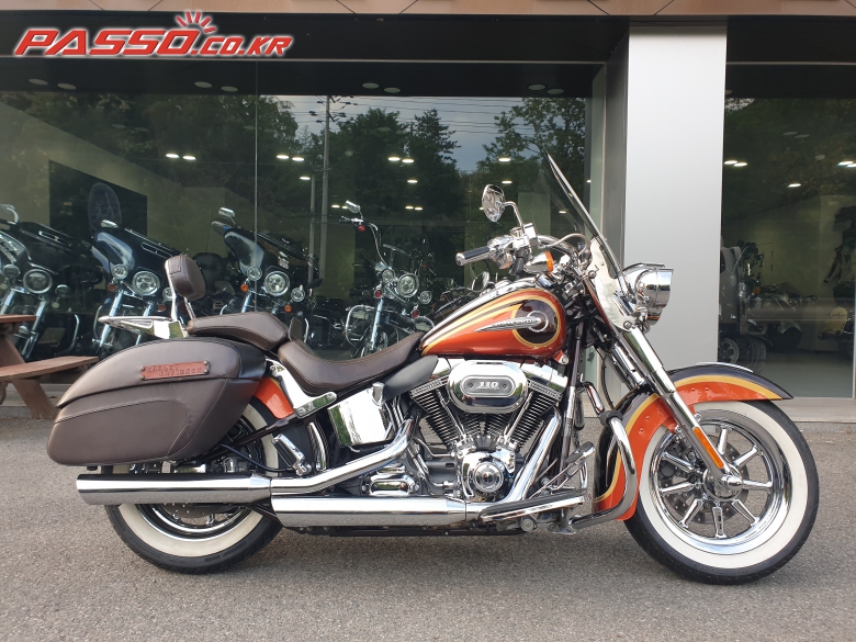 Harley-Davidson CVO 소프테일 디럭스