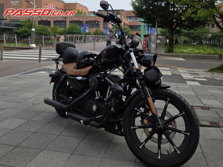 Harley-Davidson 883