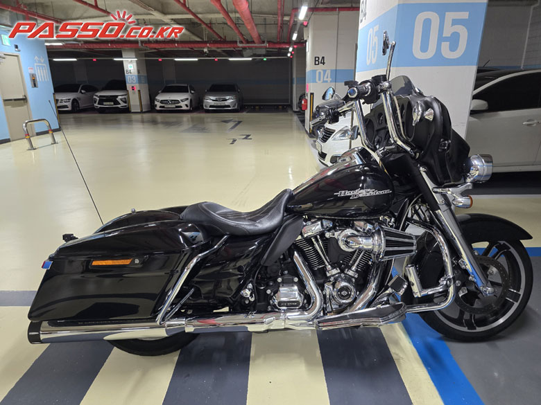 Harley-Davidson 스트리트 글라이드