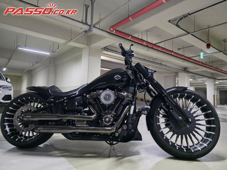 Harley-Davidson 브레이크아웃 114