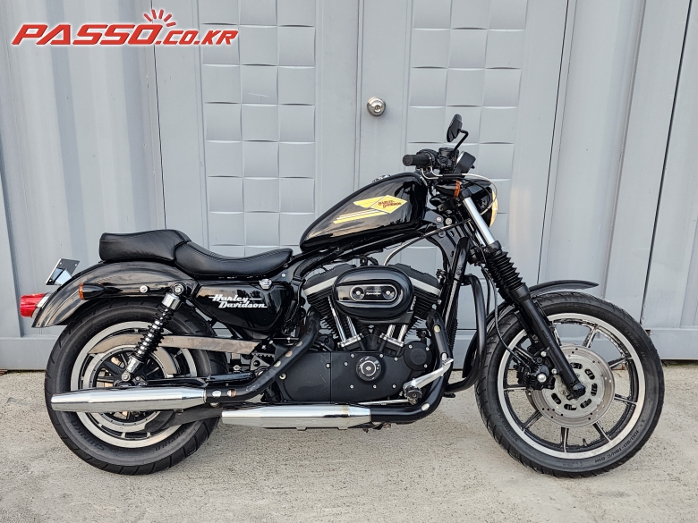 Harley-Davidson 883