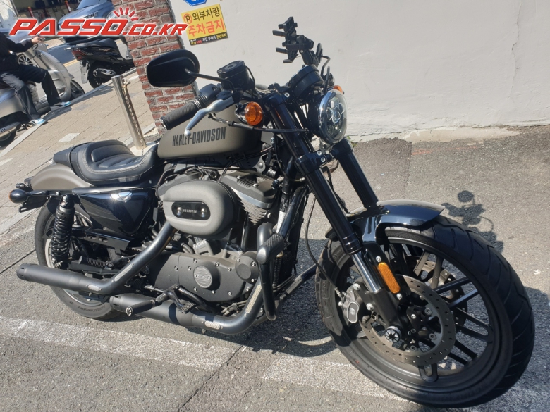 Harley-Davidson 로드스터 1200