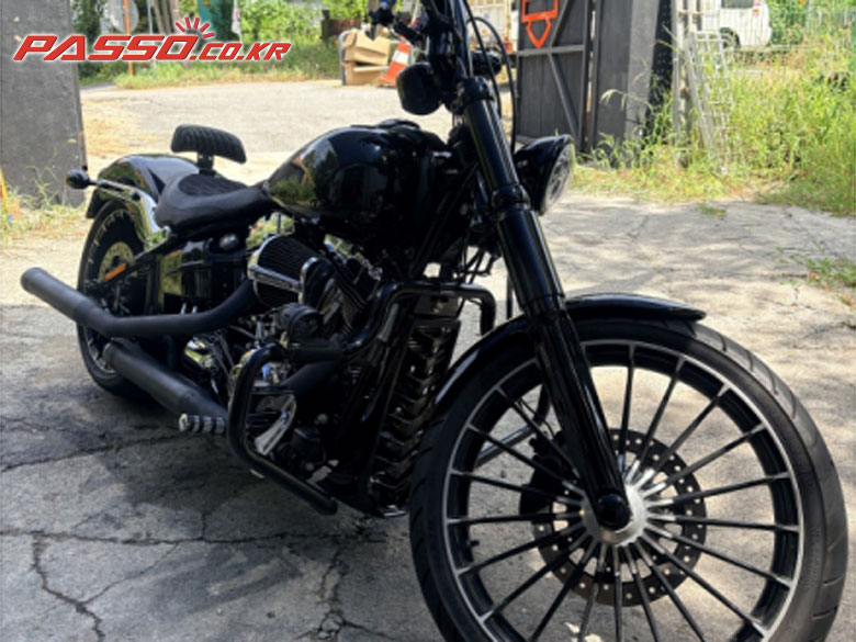 Harley-Davidson 브레이크아웃