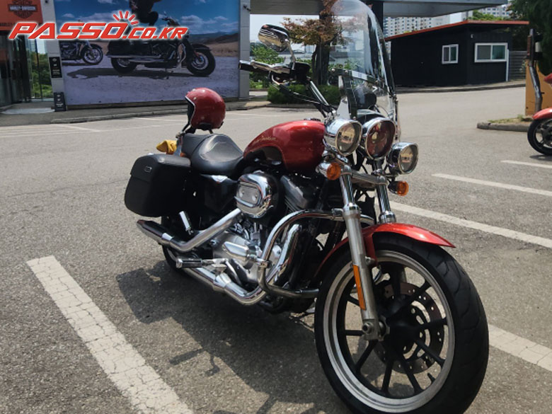 Harley-Davidson 883 슈퍼로우