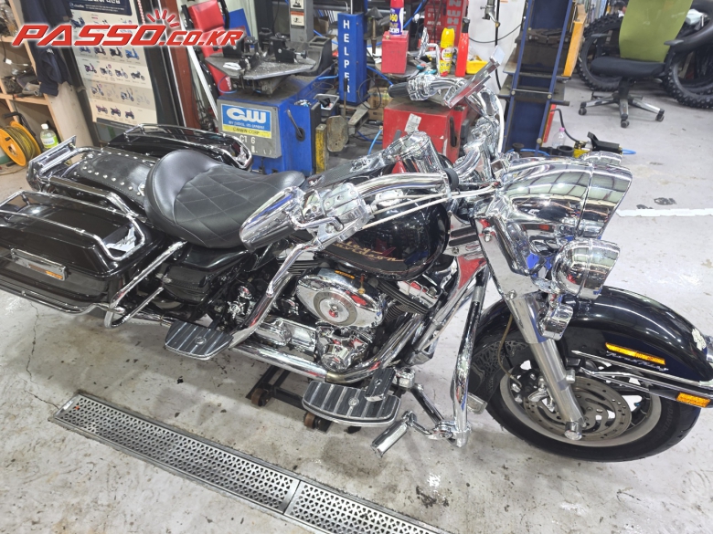 Harley-Davidson 로드킹