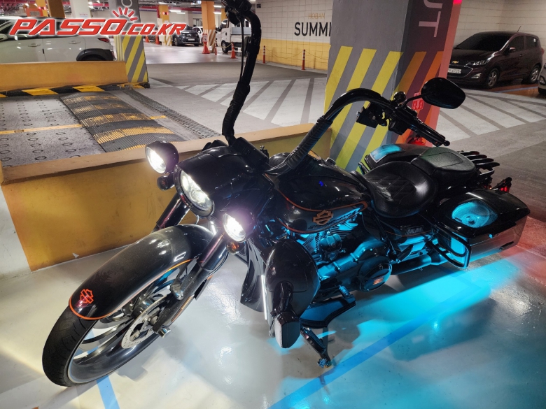 Harley-Davidson 로드킹 스페셜
