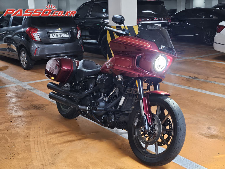 Harley-Davidson 로우라이더 ST