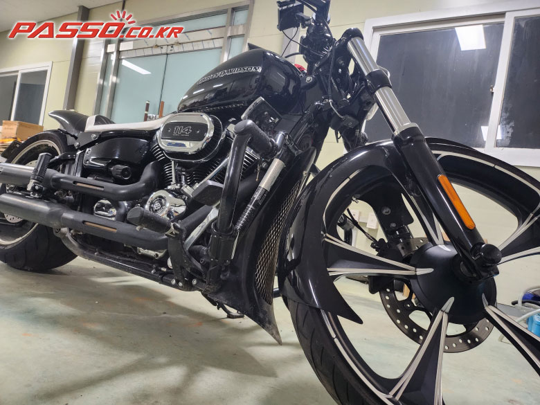 Harley-Davidson 브레이크아웃 114