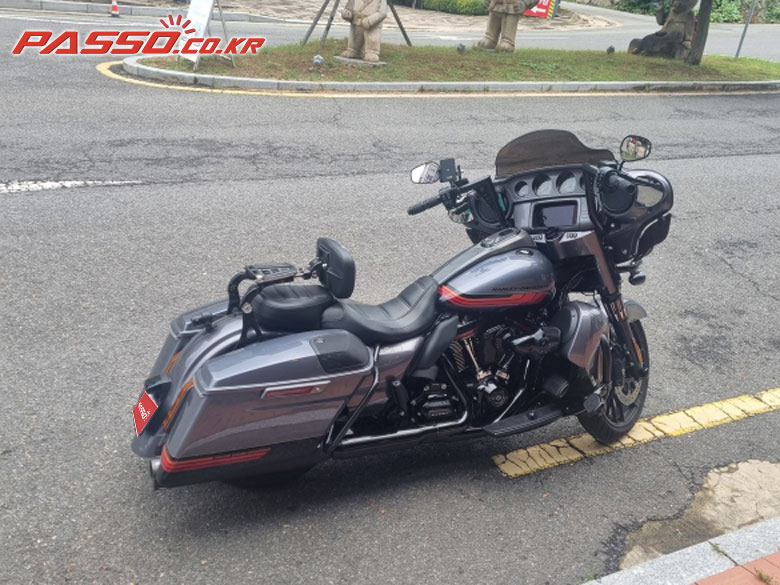Harley-Davidson CVO 스트리트 글라이드