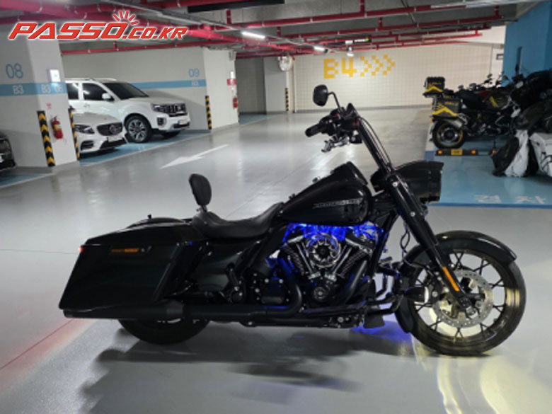 Harley-Davidson 로드킹 스페셜