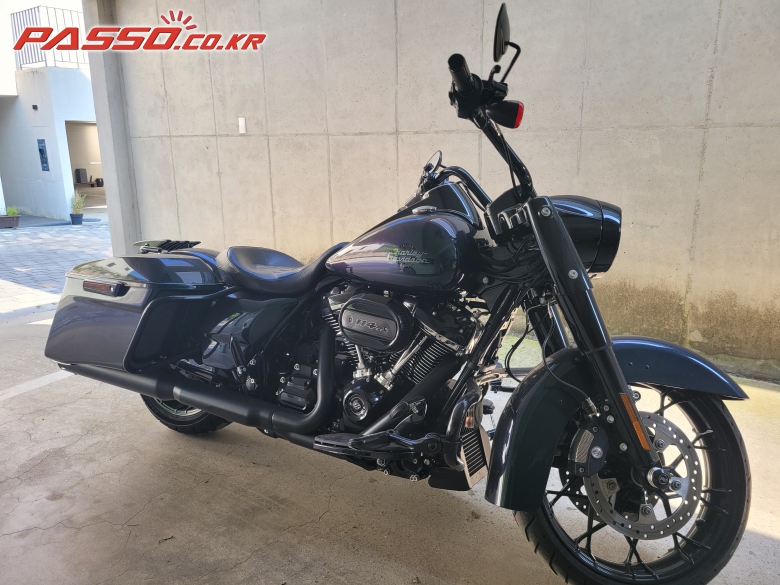 Harley-Davidson 로드킹 스페셜