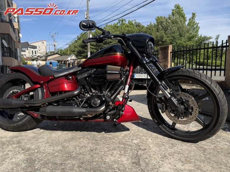 Harley-Davidson CVO 브레이크아웃
