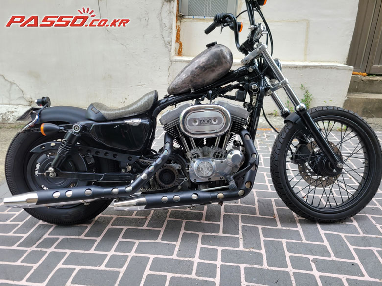 Harley-Davidson 883 R
