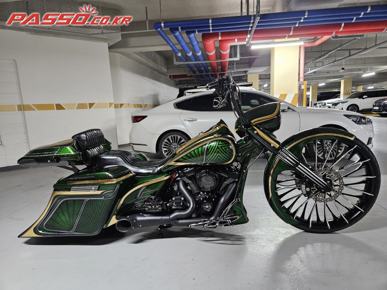 Harley-Davidson 로드킹 스페셜