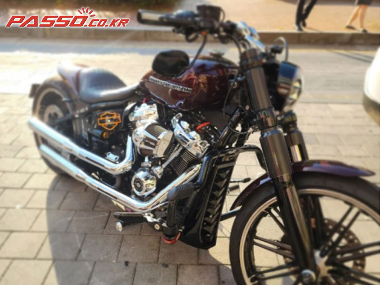 Harley-Davidson 브레이크아웃