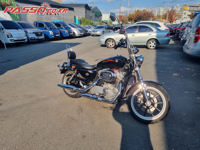 Harley-Davidson 883 슈퍼로우