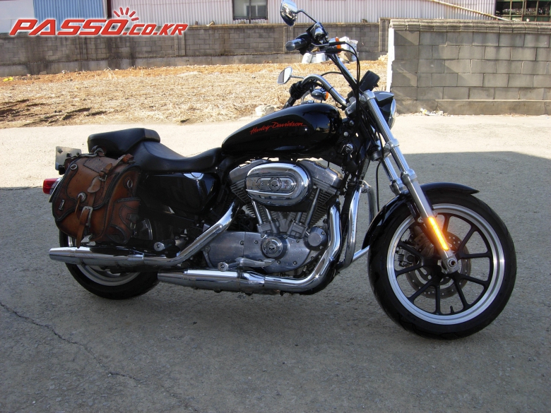Harley-Davidson 883 슈퍼로우