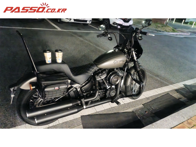 Harley-Davidson 스트리트 밥